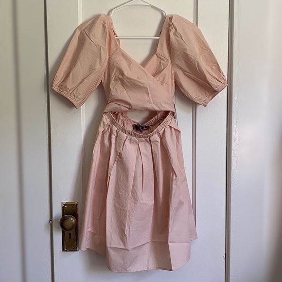Cotton Light Pink Short Sleeve V-neck Mini Dress - Picture 3 of 6
